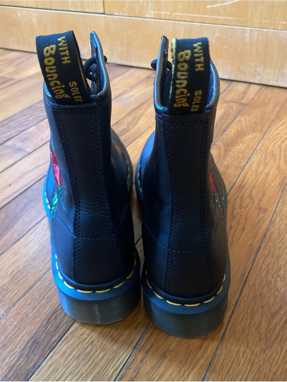 Dr. Martens Embroidered Black Red Rose Floral Vonda Leather Boots Goth Size US 8 - Picture 7 of 16